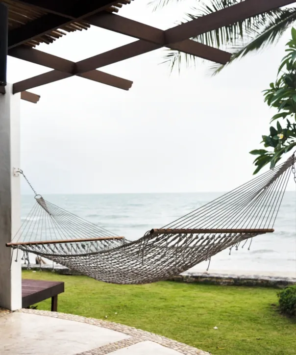 Áreas de lazer e descanso com mobiliário de qualidade superior