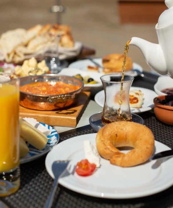 Buffet completo e diversificado para começar o dia com energia