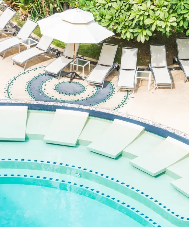 Áreas de lazer aquático com vista privilegiada para o mar